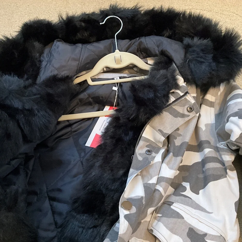Winter Coat - Picture 4 of 5
